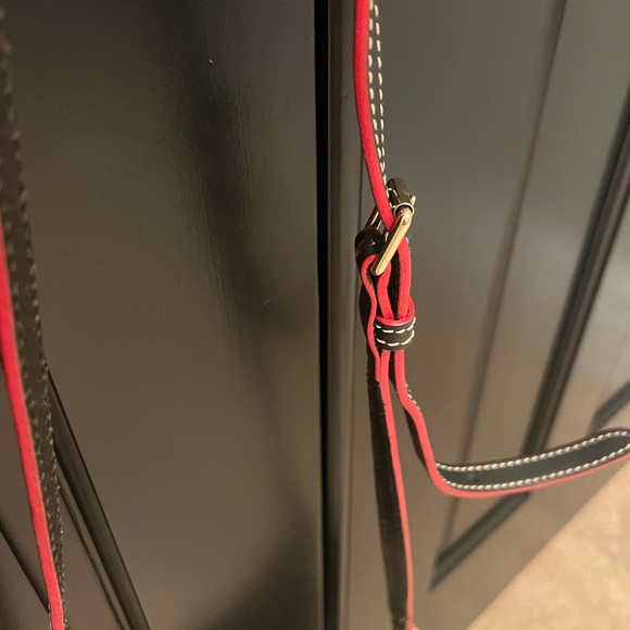 Disney Dooney & Bourke Minnie Mouse Bows and Hearts Crossbody Bag - Picture 6 of 10